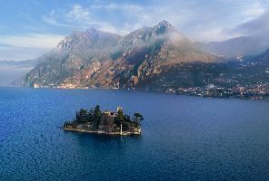 Екскурзия до приказните езера на Италия за Великден