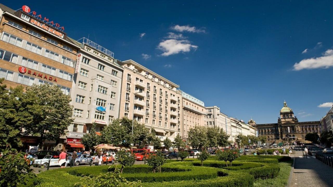 Ramada Prague City Center - ПРЕДКОЛЕДНИ БАЗАРИ в ЗЛАТНА ПРАГА - чартър от София 2024 (4 нощувки)