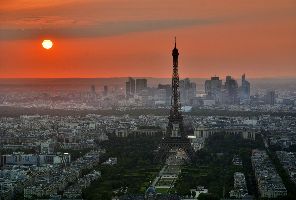 Екскурзия: Романтика в Париж със самолет