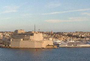 Екскурзия до Малта със самолет