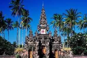 Обиколен тур остров Бали - Яж, Моли се и Обичай – среща с лечител!